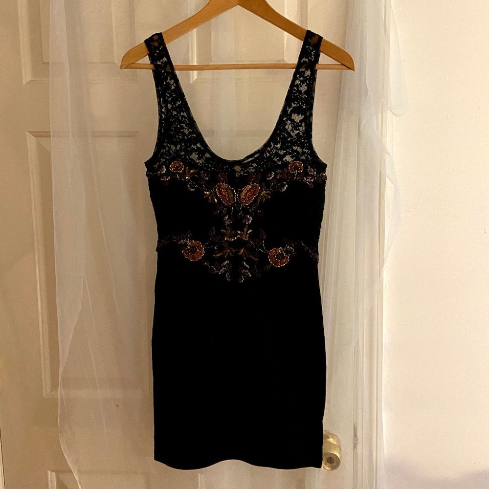 *FREE PEOPLE* BODY CON DRESS